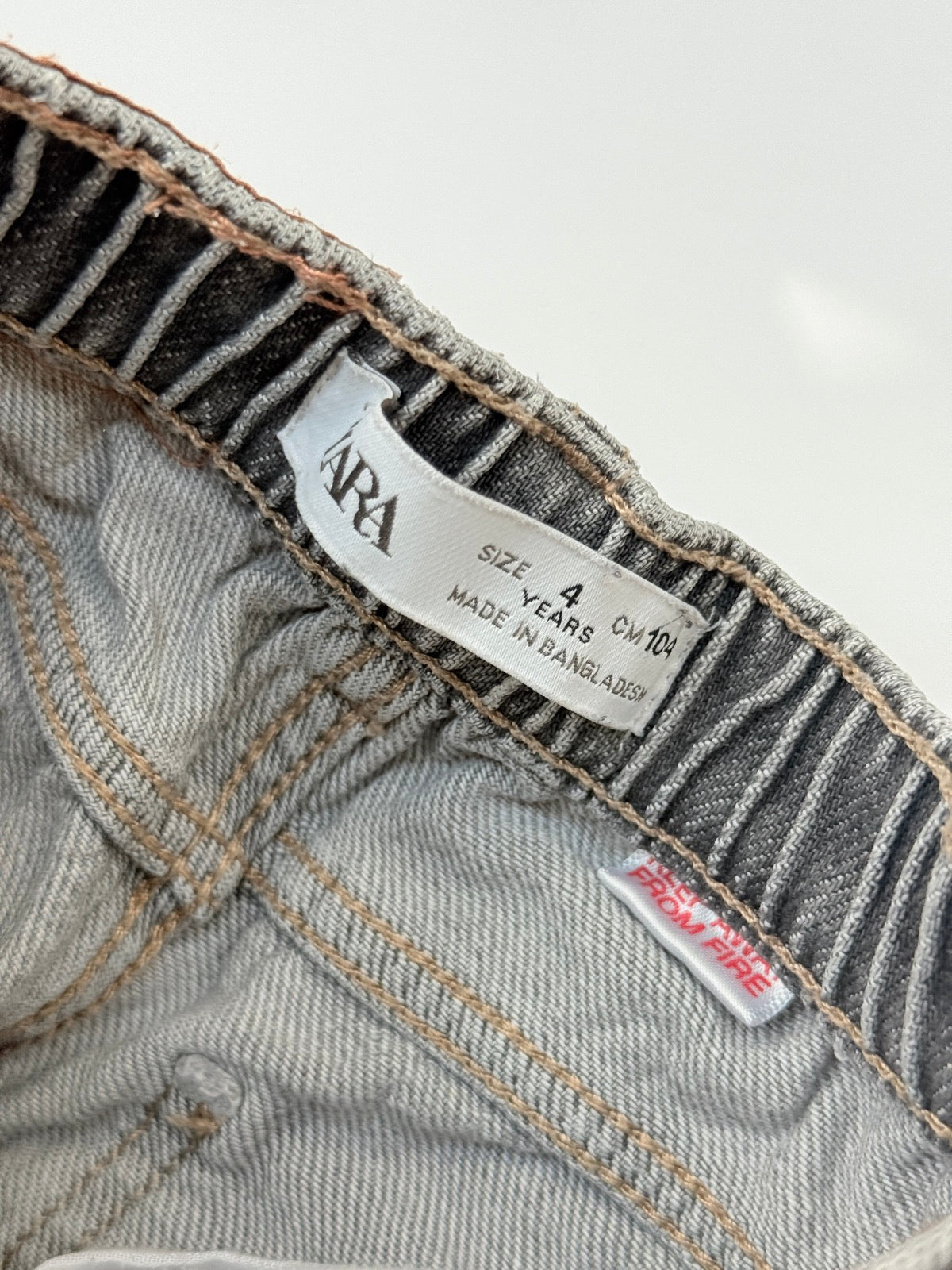 Zara Gray Relaxed Jeans Size 4