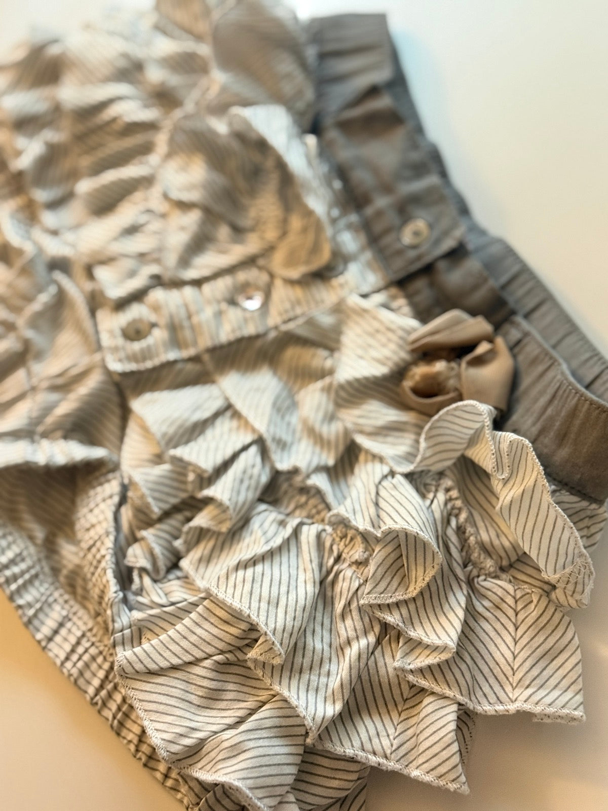 Monnalisa Bebè Ruffle Stripe Shorts 3T