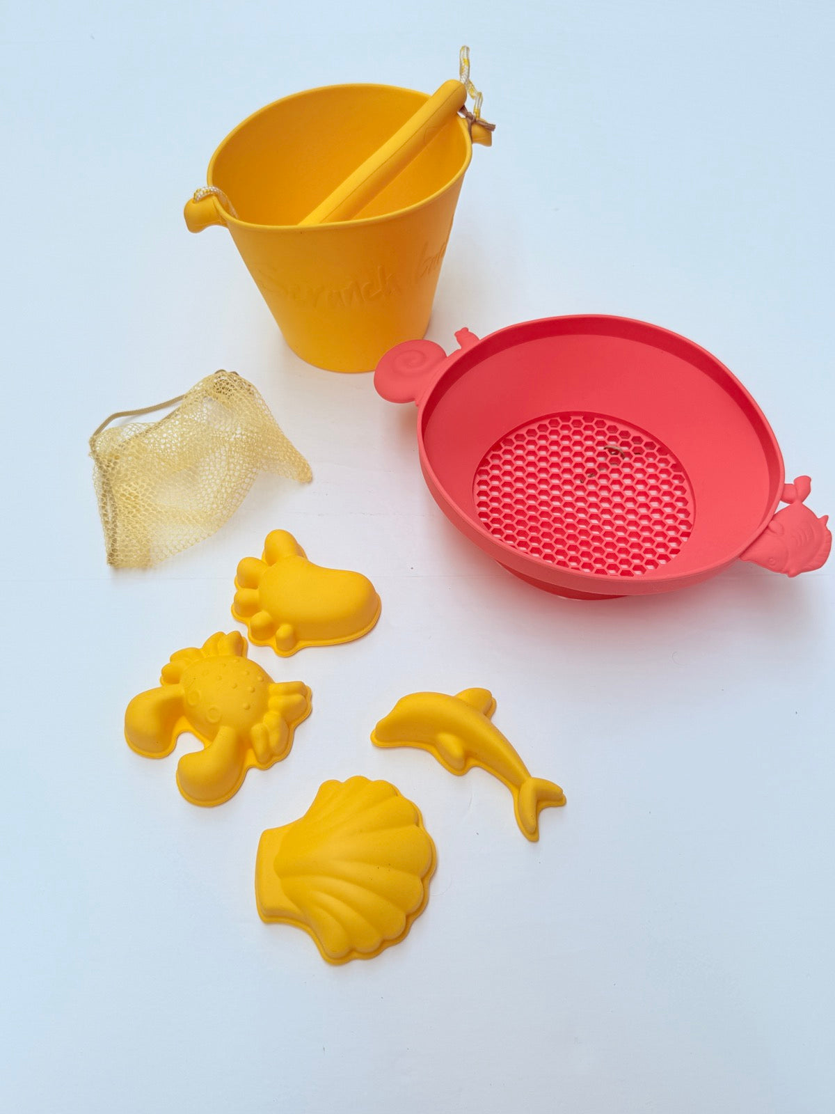 Scrunch Silicone Beach Bucket Toy Set