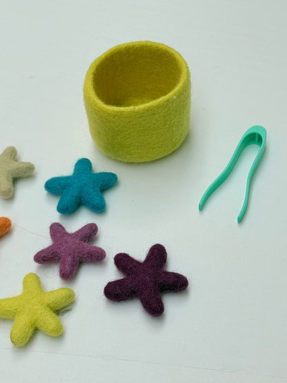 Lovevery Felt Stars Sorting Basket with Tongs