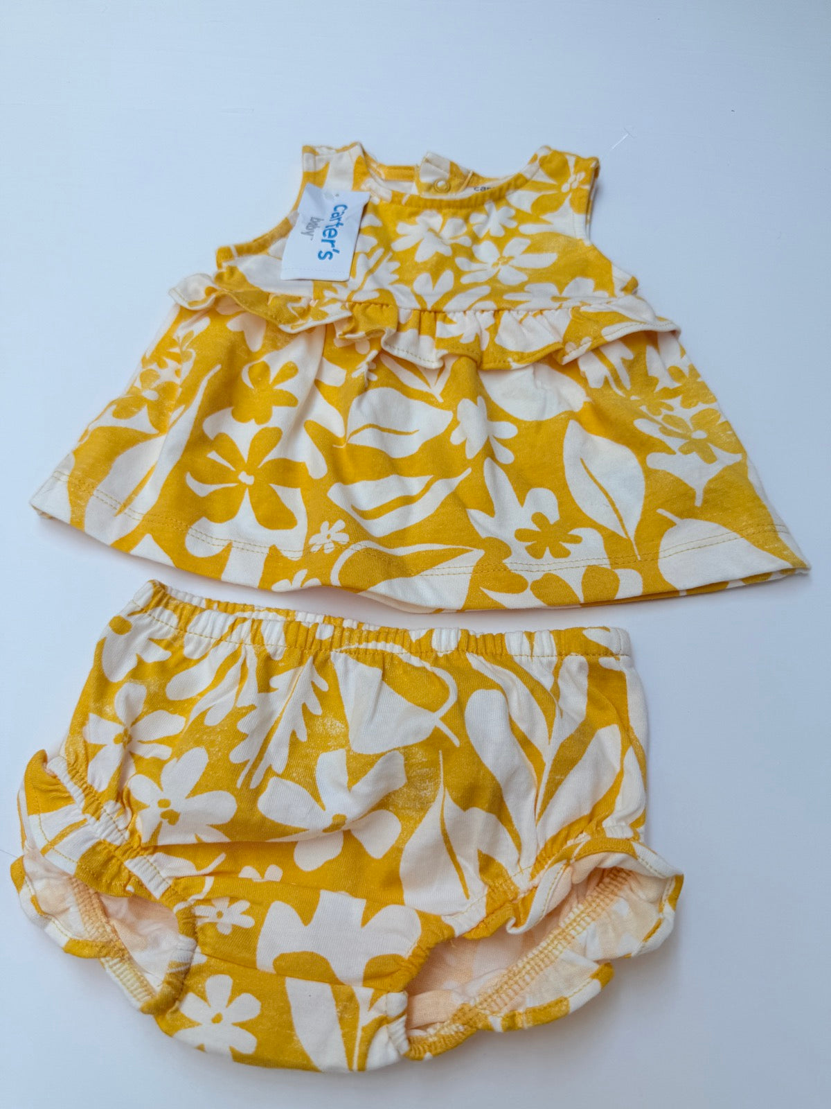 NWT - Carter's Floral Top and Bloomer Set 9M