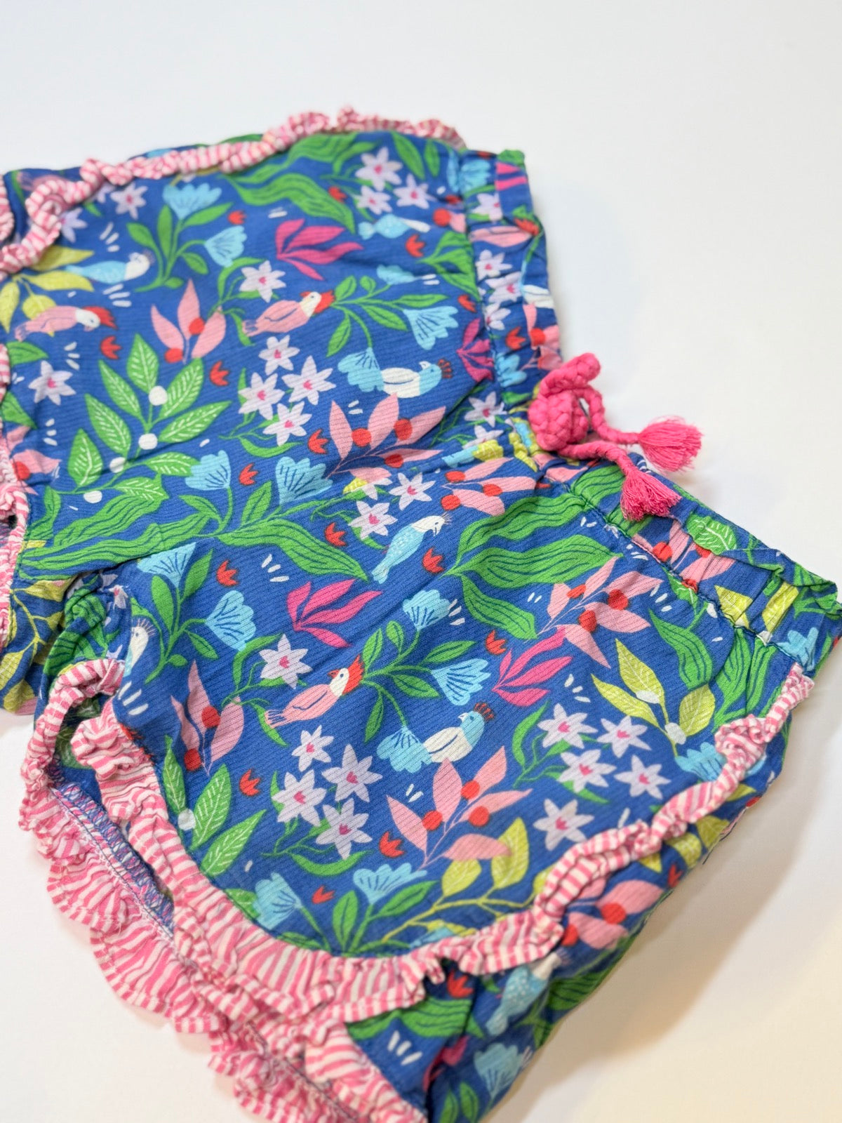 Boden Floral Bird Print Ruffle Shorts 3Y