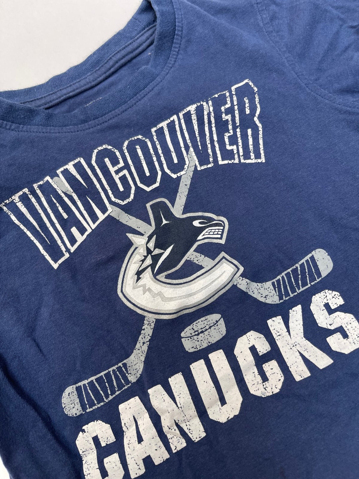 NHL Vancouver Canucks Navy T-Shirt 2T