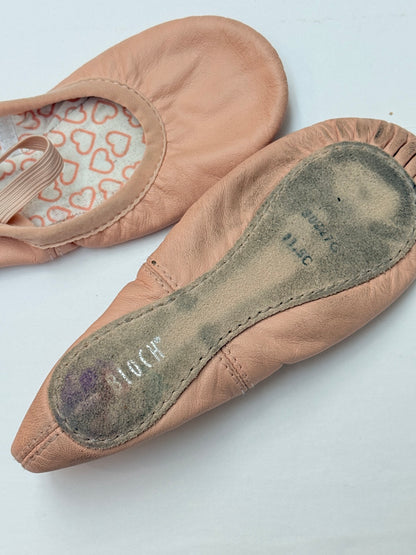 Bloch Pink Leather Ballet Shoes Size 3.5C