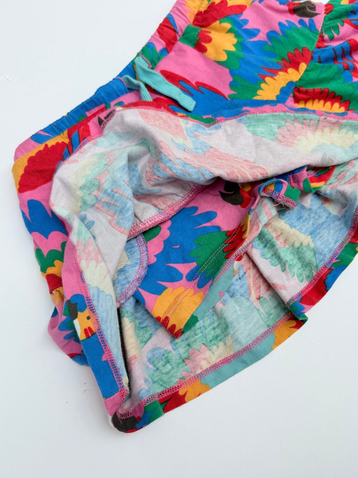 Mini Boden Parrot Print Shorts 4-5Y
