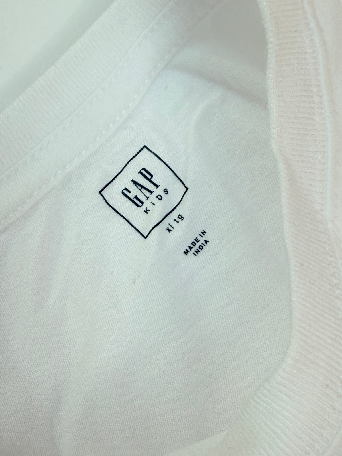 Gap Kids White T-Shirt XL (12)