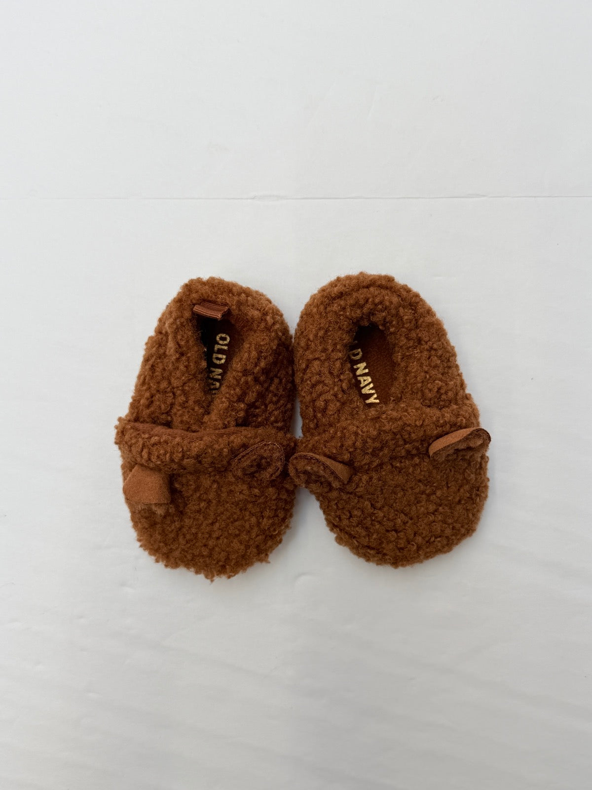 Old Navy Sherpa Crib Booties 0-3M