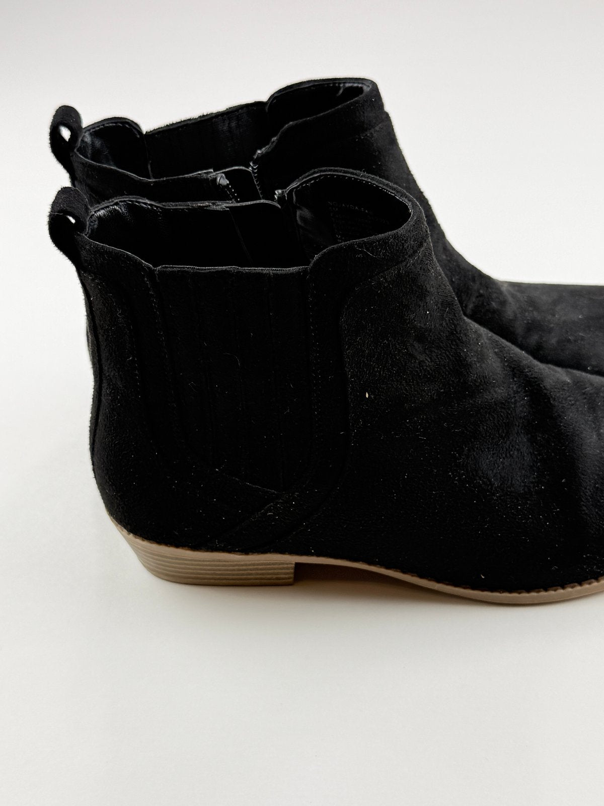 Nordstrom Black Faux Suede Chelsea Ankle Boots Size 5