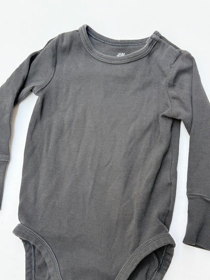 H&M Ribbed Long Sleeve Bodysuit 4-6M