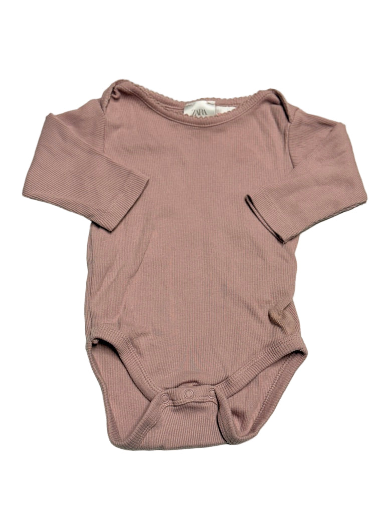 Zara Long Sleeve Onesie 3-6m