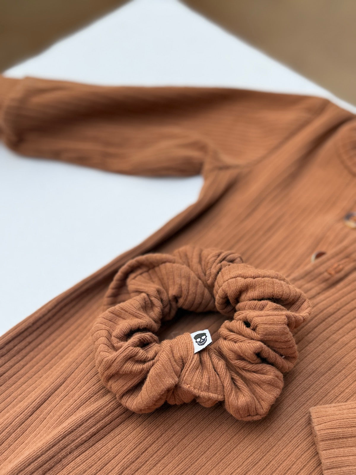 Fellow Human Ribbed Romper with matching Mom Scrunchie 6-12M