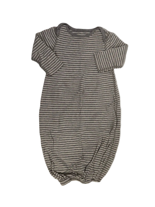 Moon and Back Gray Striped Gown 3-6m