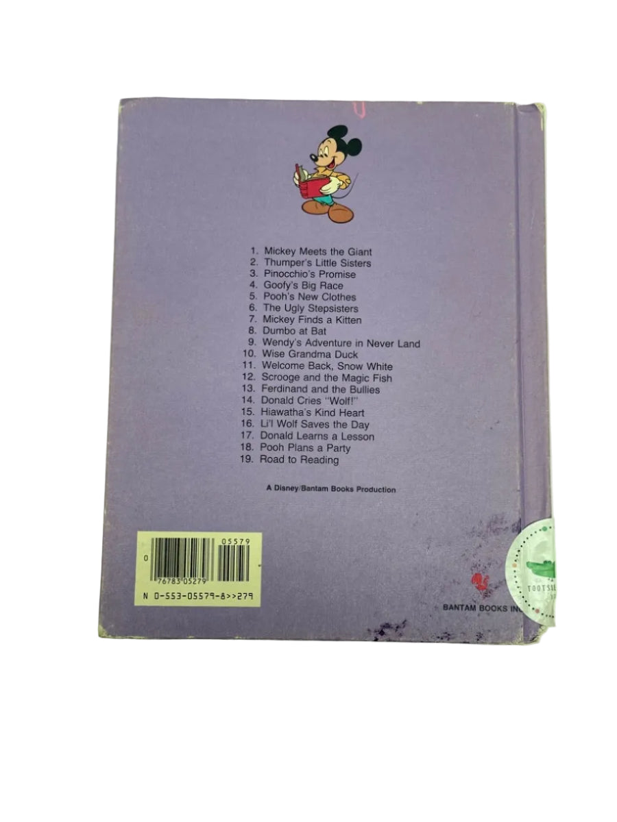 Pooh's New Clothes Walt Disney Beginning Reader