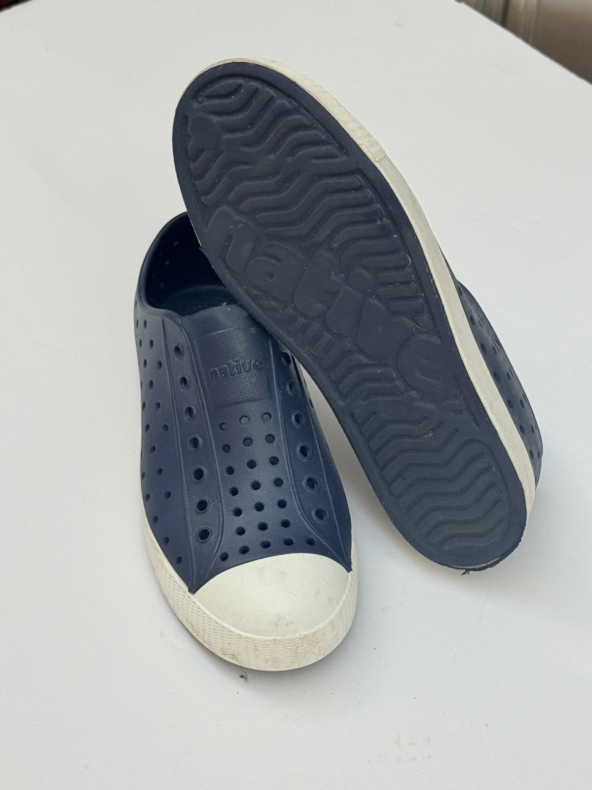 Native Jefferson Navy Slip-On Sneakers Size 3