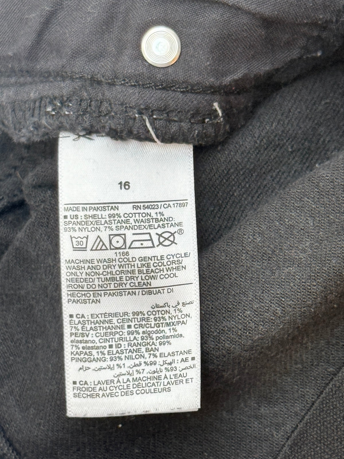 Old Navy Maternity O.G. Straight Denim Shorts 16
