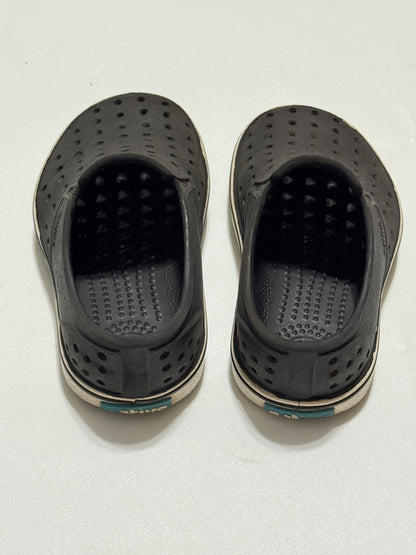 Native Miles Black Slip-On Shoes C8