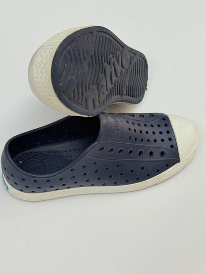 Native Jefferson Navy Slip-On Sneakers Size 3