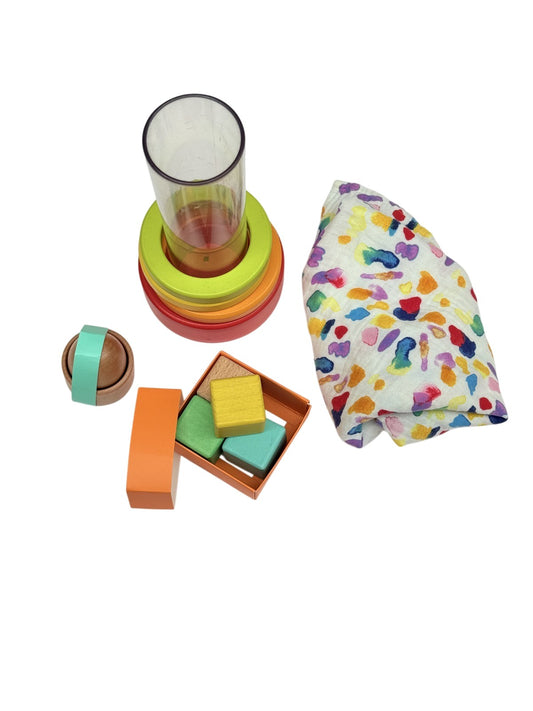 Lovevery The Explorer Play Kit 9-10 Months