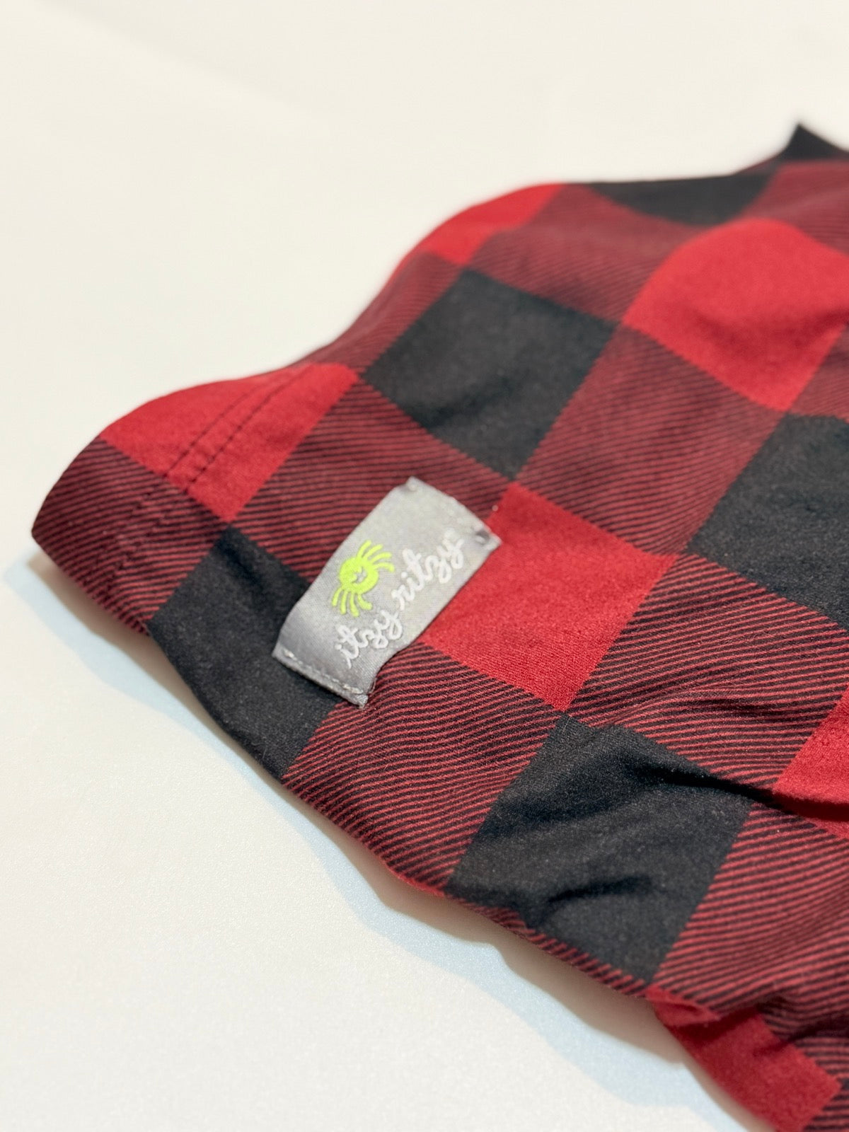 Itzy Ritzy Buffalo Plaid Breastfeeding / Car Seat Cover / Shopping Cart Cover