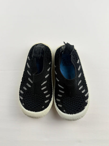 Jan & Jul Black Knit Slip-On Shoes Size 6