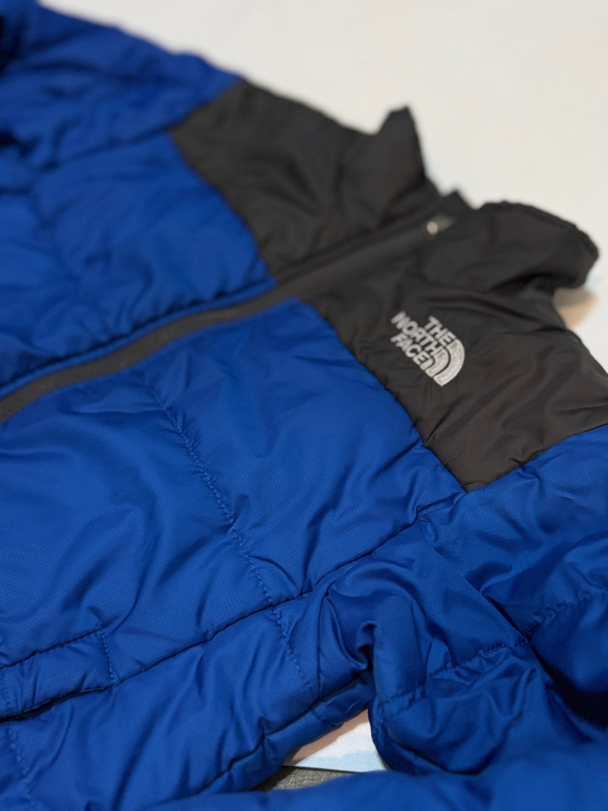 The North Face Blue Puffer Jacket Boys XS 6