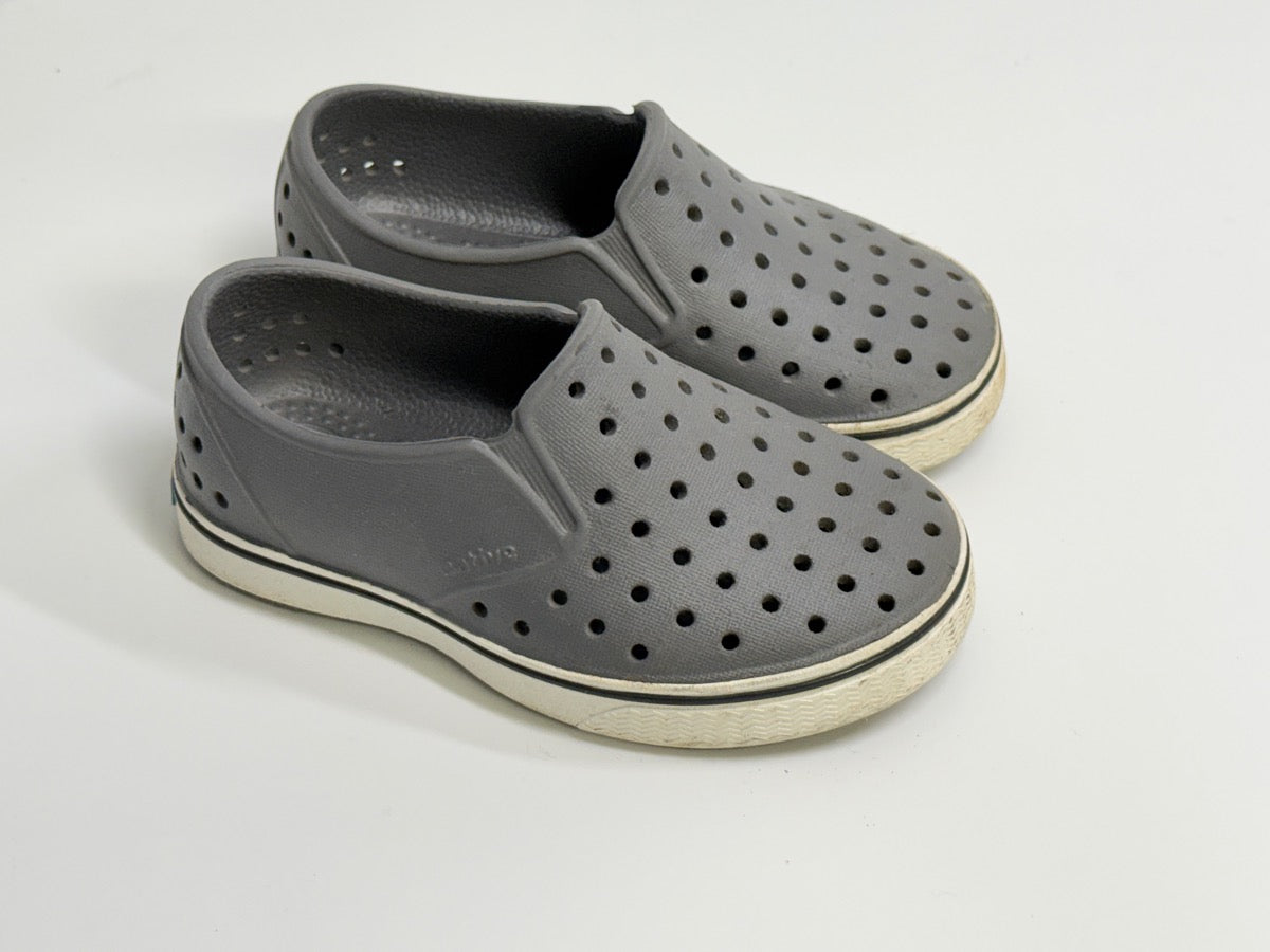 Native Miles Gray Slip-On Shoes C8