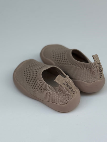 Stonz Knit Slip-On Toddler Shoes Size 5