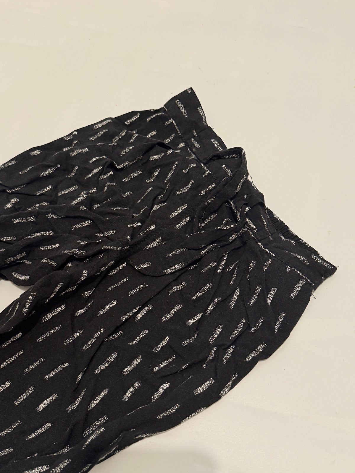 Old Navy Black Silver Print Jogger Pants 4T