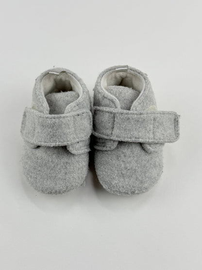 H&M Gray Felt Baby Slipper Booties