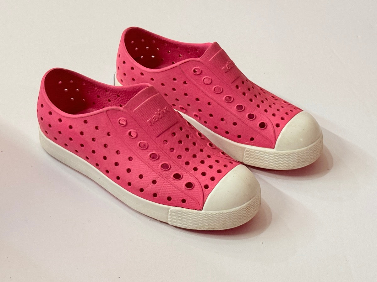 Native Jefferson Pink Slip-On Shoes C13