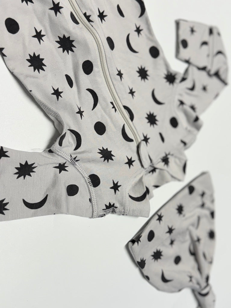 Hanna Andersson 0-3m Sleeper with Hat