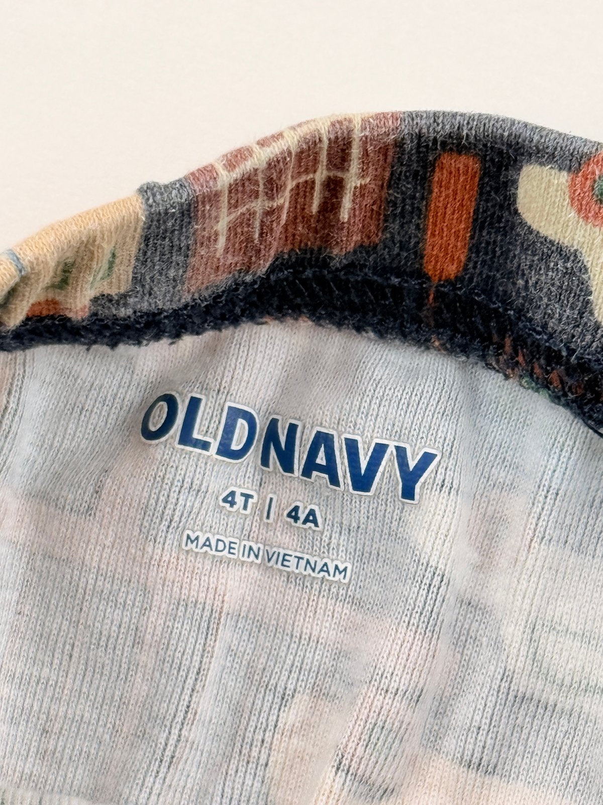 Old Navy City Vehicles Print Shorts 4T