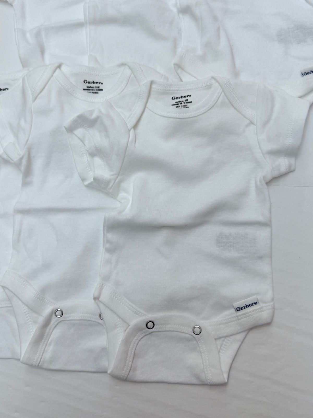 Gerber White Onesie 6-Pack Newborn 2 in Stock