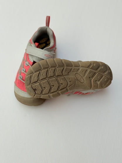 Keen Chandler CNX Sneaker Girls Size 12