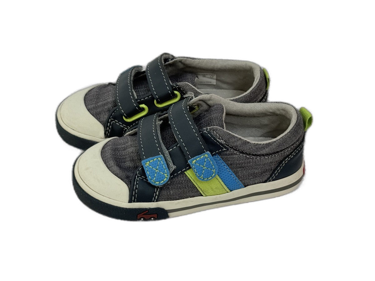 See Kai Run Gray Canvas Sneakers Size 9
