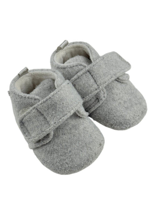 H&M Gray Felt Baby Slipper Booties