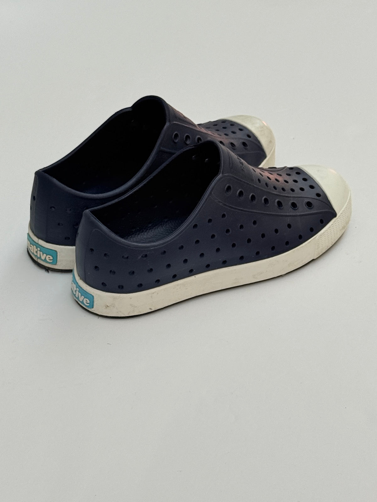 Native Jefferson Navy Slip-On Sneakers Size 3