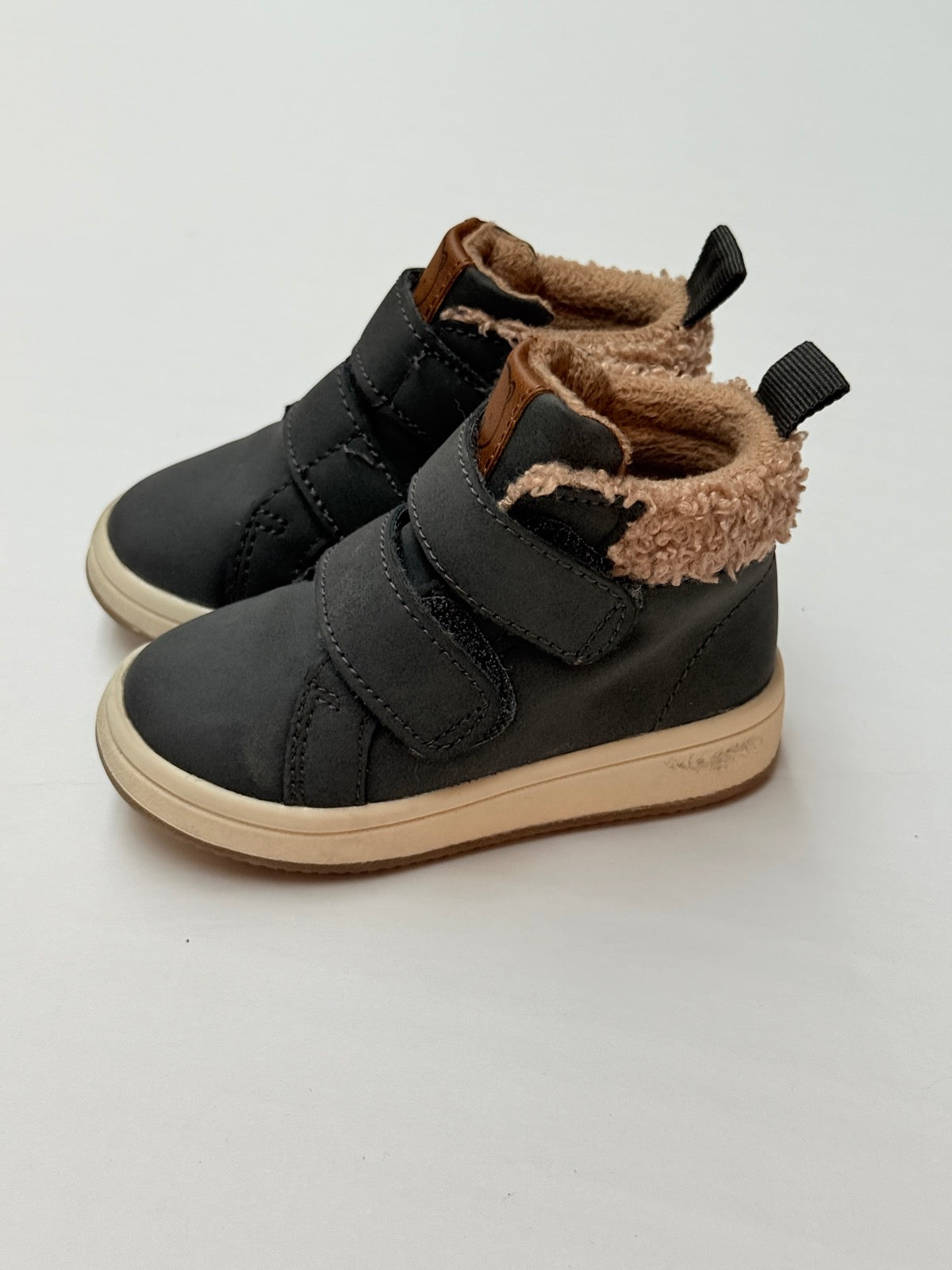 H&M Grey Faux Fur Lined Boots Size 4-5