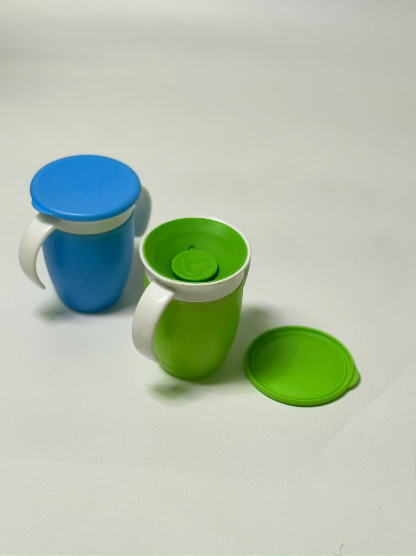 Munchkin 360 Cups with Lids