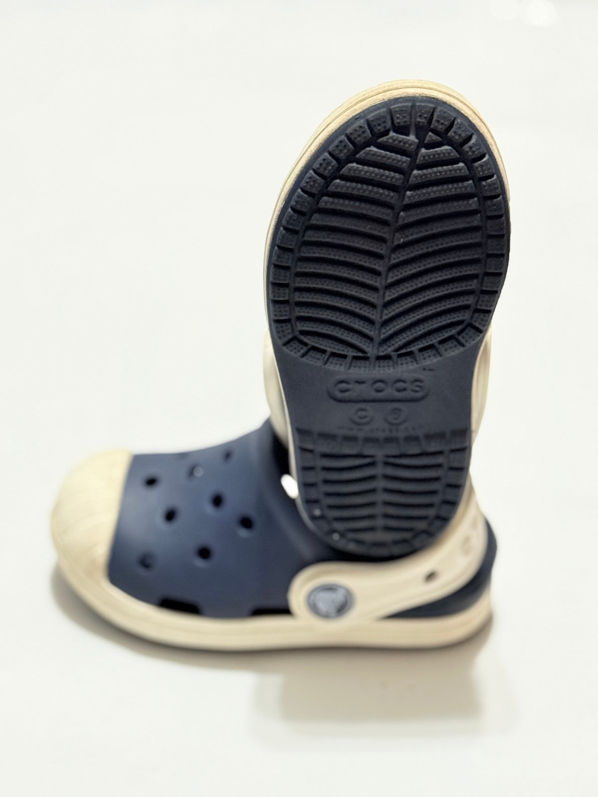 Crocs Bump It Navy White Clog Size 6
