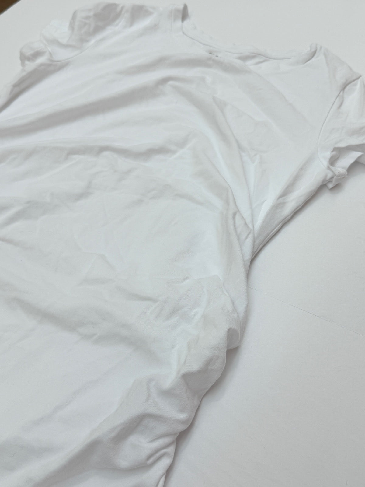 Old Navy Maternity Fitted White T-Shirt M