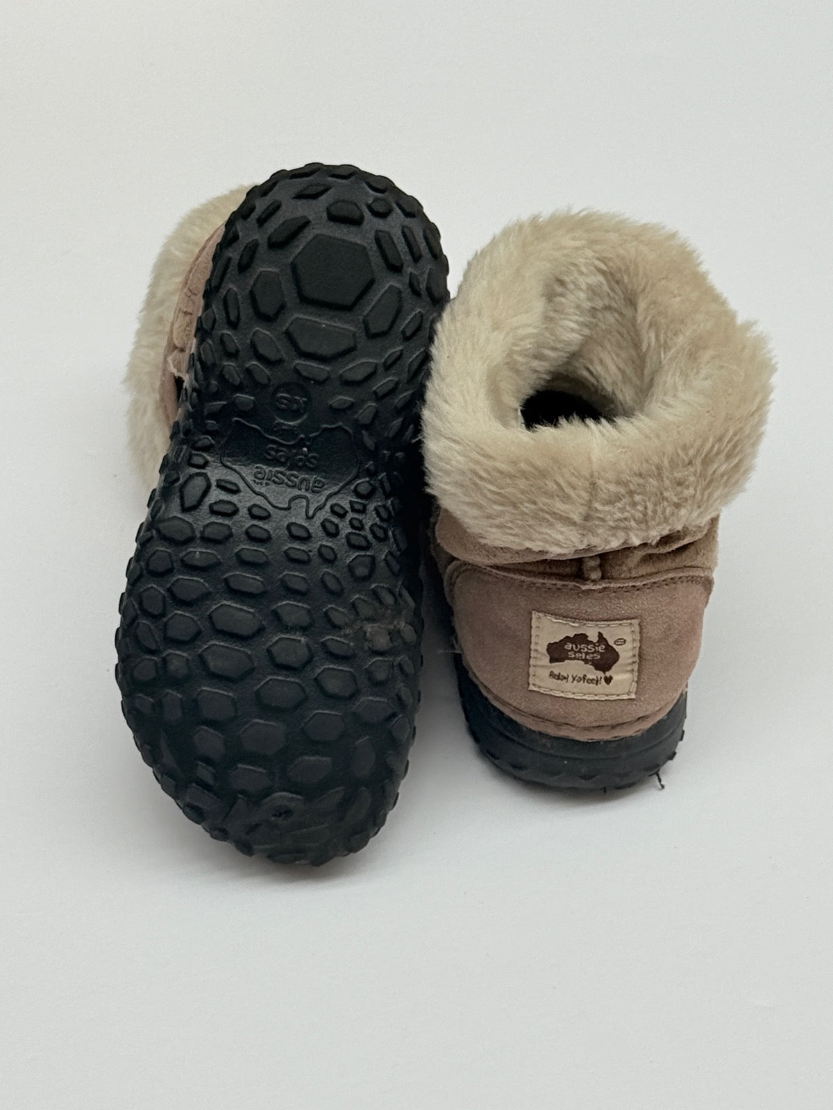Aussie Soles Faux Fur Winter Boots US8/9