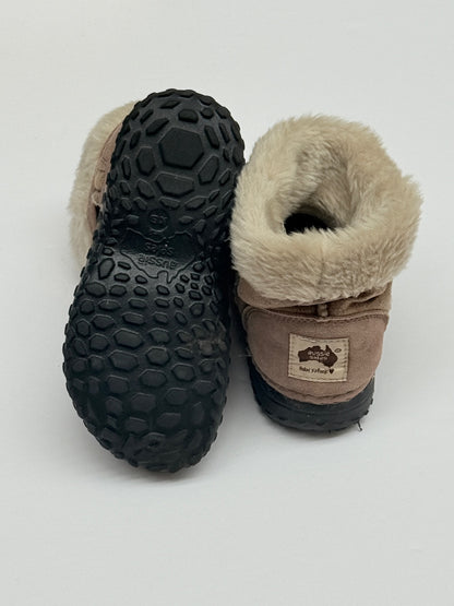 Aussie Soles Faux Fur Winter Boots US8/9