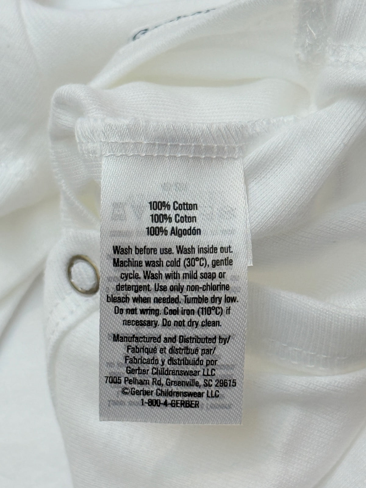Gerber White Onesie 6-Pack Newborn 2 in Stock