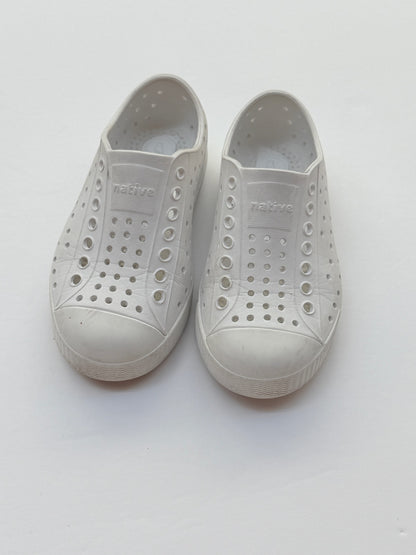 Native Jefferson White Slip-On Shoe C10