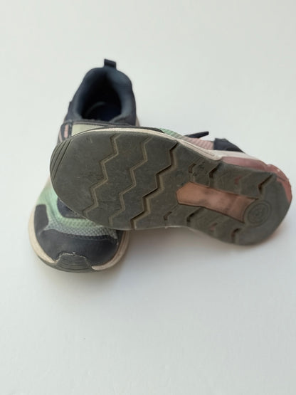 Stride Rite Made2Play Radiant Bounce Sneaker Size 12M