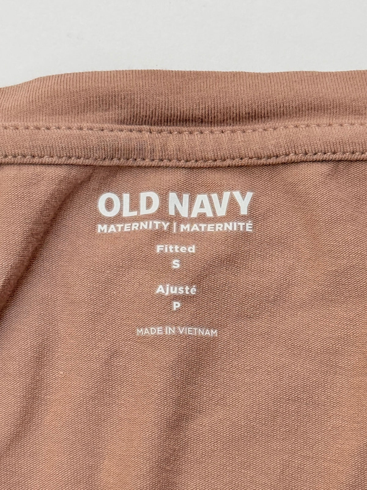 Old Navy Maternity Fitted T-Shirt Size S