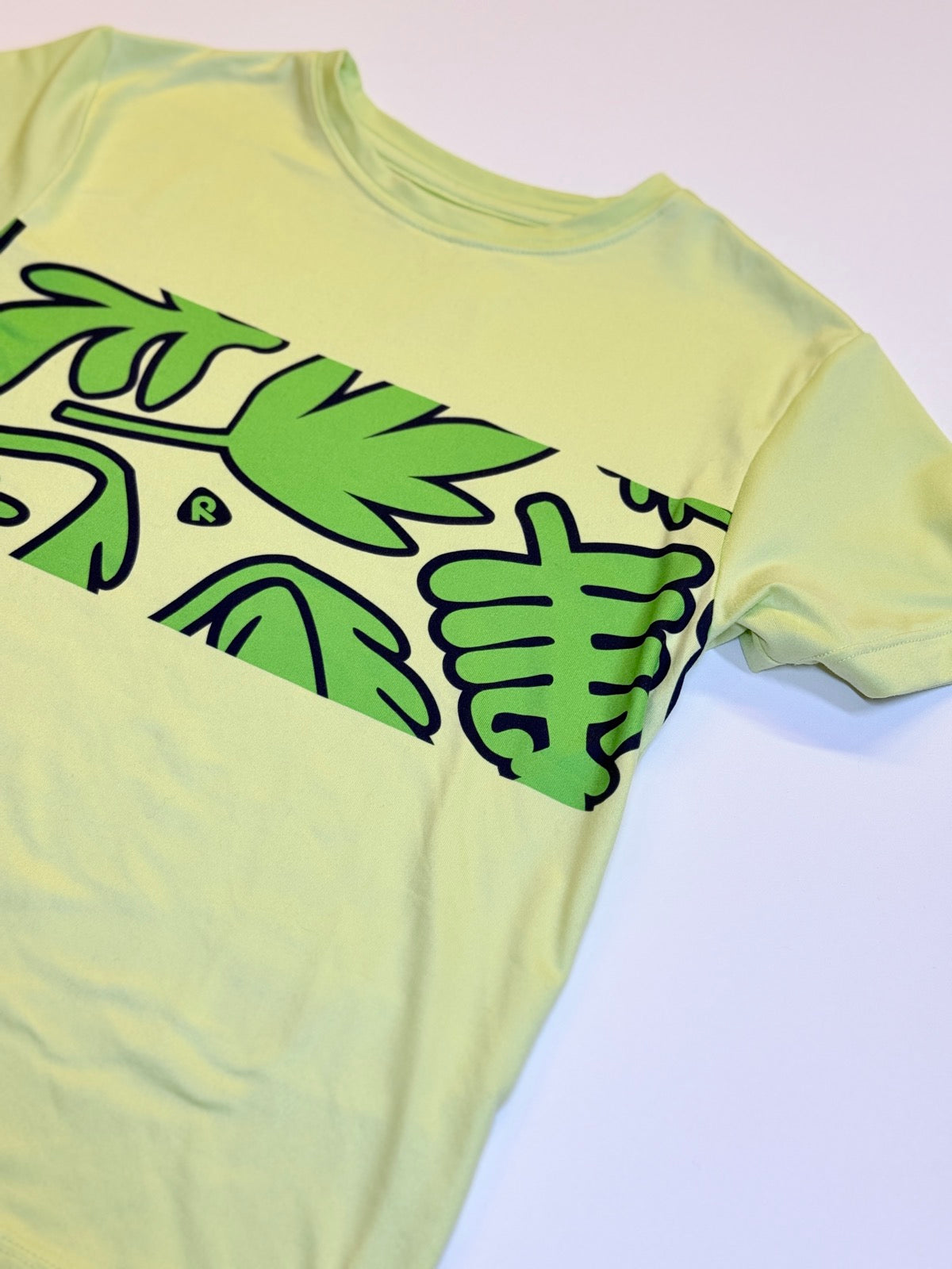 Reima Tropical Leaf T-Shirt Size 6Y