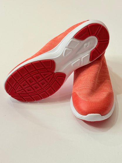 Reima Coral Knit Slip-On Sneaker Size 32