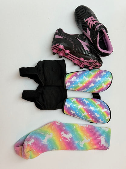 Diadora Girls Soccer Cleats Shin Pad Bundle Size US9